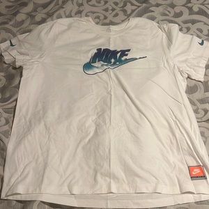 Nike T Shirt